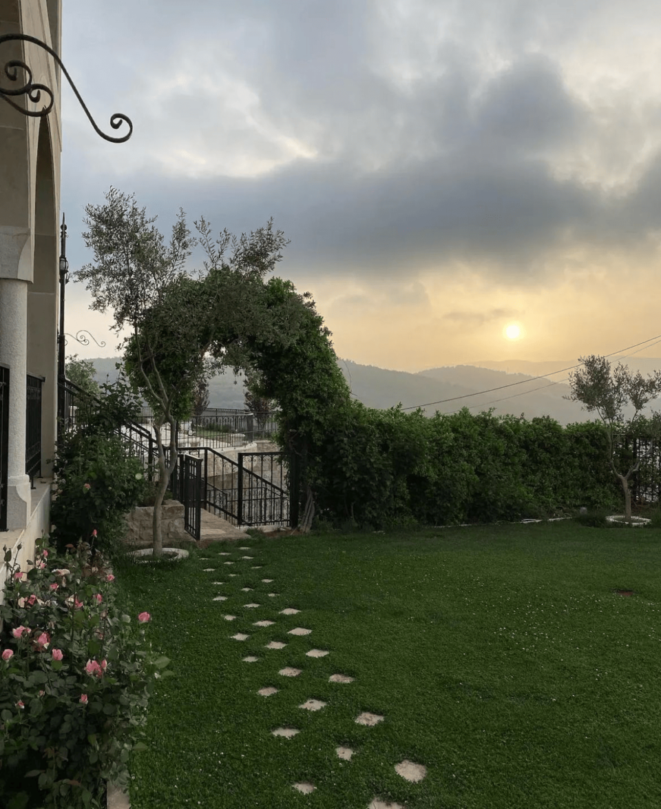 PARADISE VILLA DEIRELQAMAR - Image 2