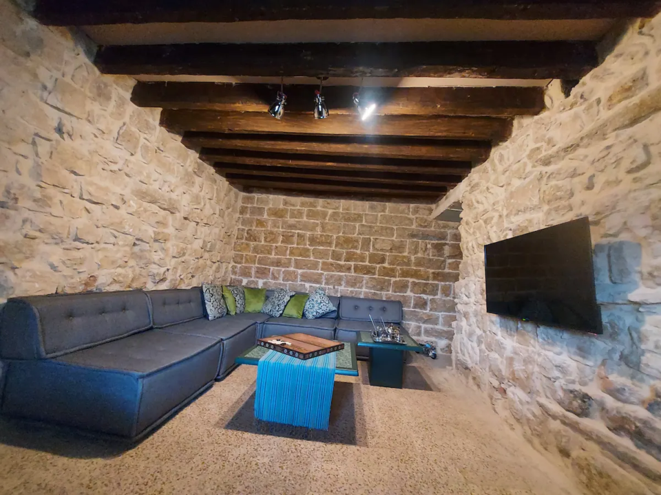 MIS HERITAGE - Image 12
