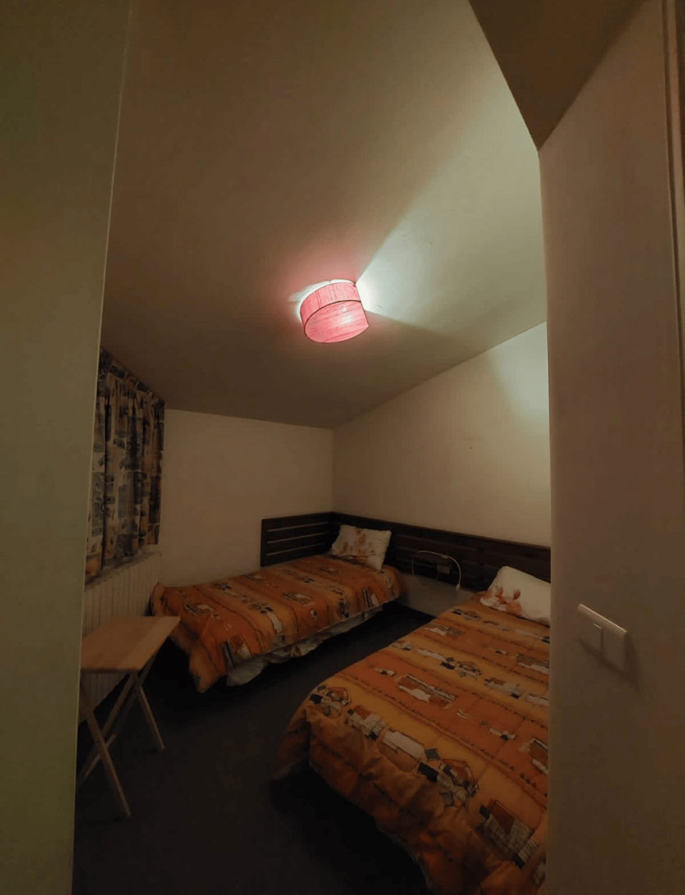 COZY INN - Image 2