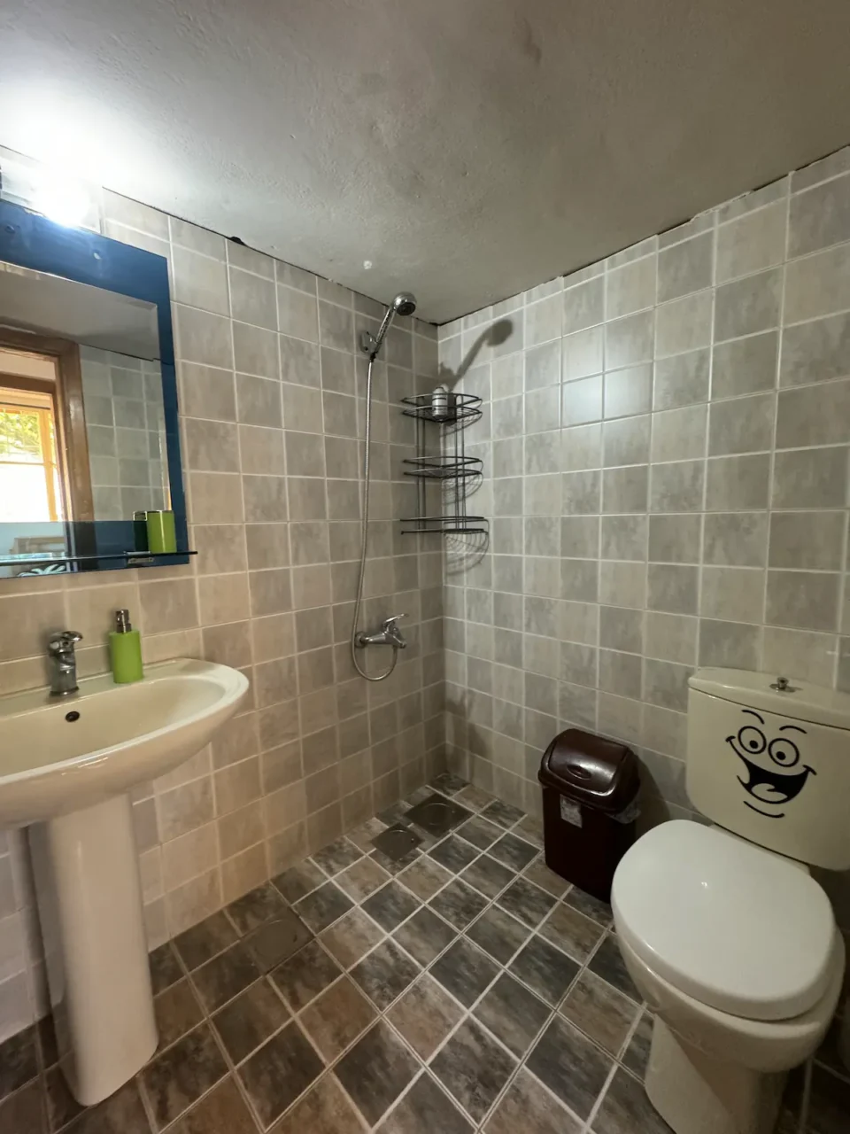 SEQUOIA GUEST HOUSE - Image 12